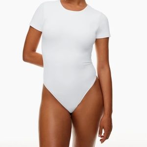 Babaton Contour Crew Shortsleeve Bodysuit